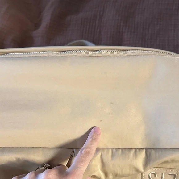 BEIS Cream Carry All Sport Bag - Picture 7 of 10